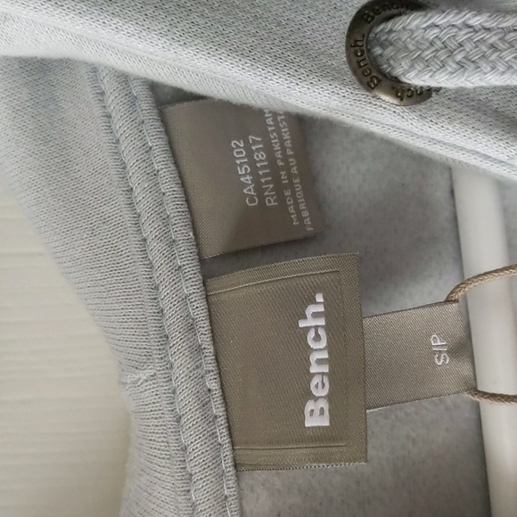 Bench Sweater - Picture 3 of 4